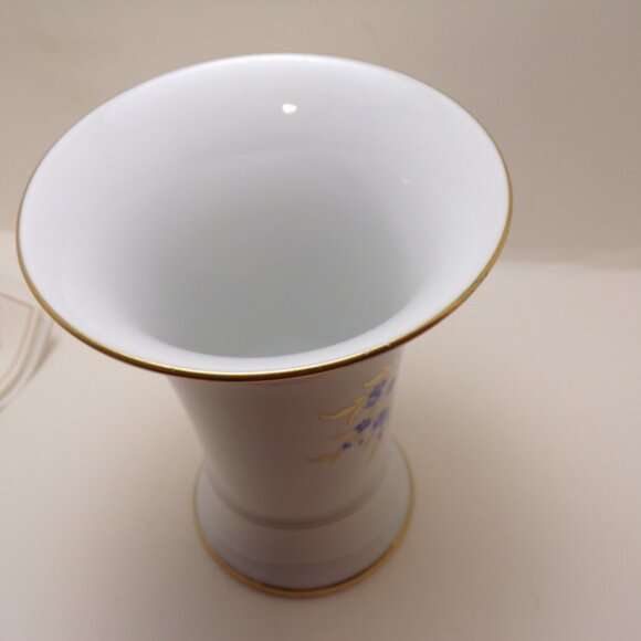 Hochst German vase white with gold trim 5 inches tall.  Numbered on bottom. - Picture 9 of 9